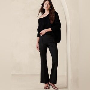 NWT! Banana Republic Black Flare Everywhere Ponte Pant - Multiple Sizes 💛